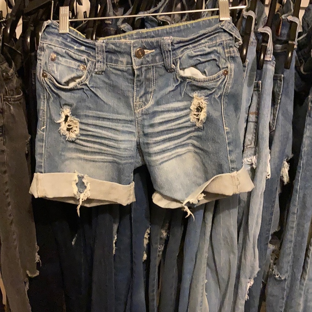 Distressed jean shorts size0